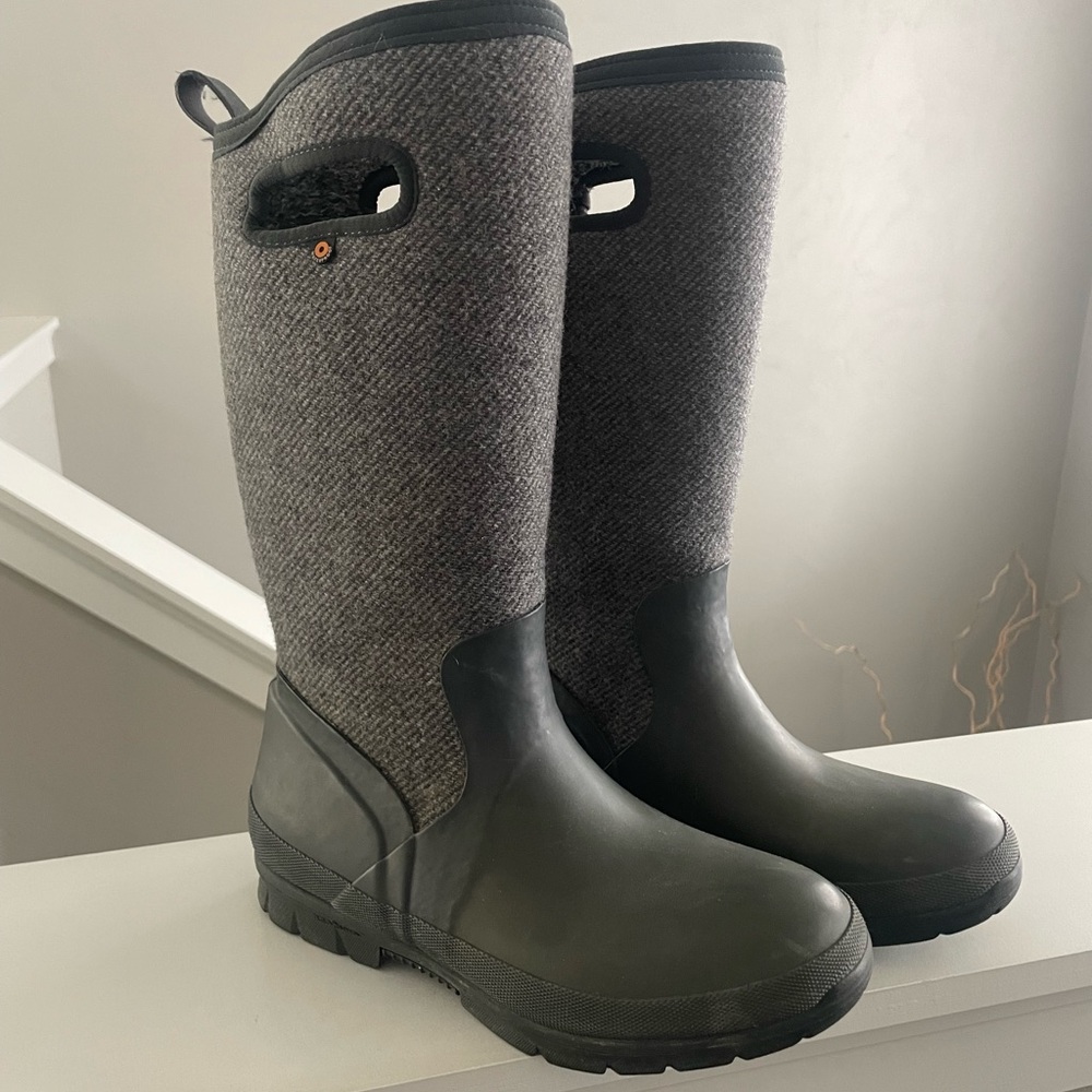 BOGS size 8